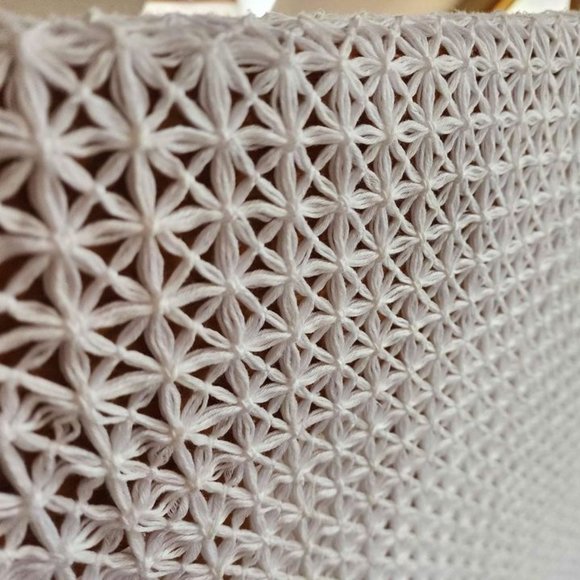 Hand Crochet White HEAVY KING Bedspread - Picture 2 of 3